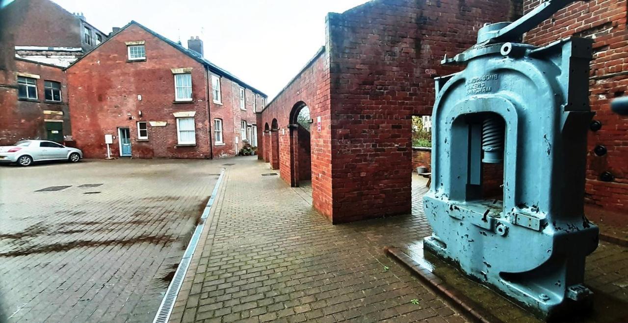 Riverside 2 Bedroom Victorian House Near Centre - Kelham Island Apartment