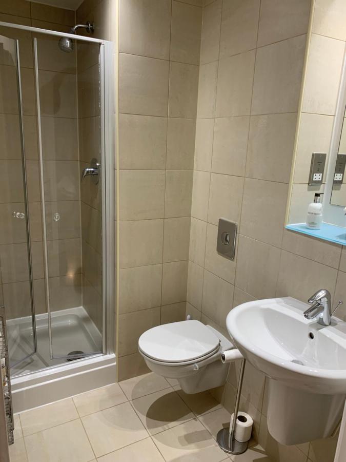 Modern, Centre, With Free Wifi, Gym Access, Netflix - West One *