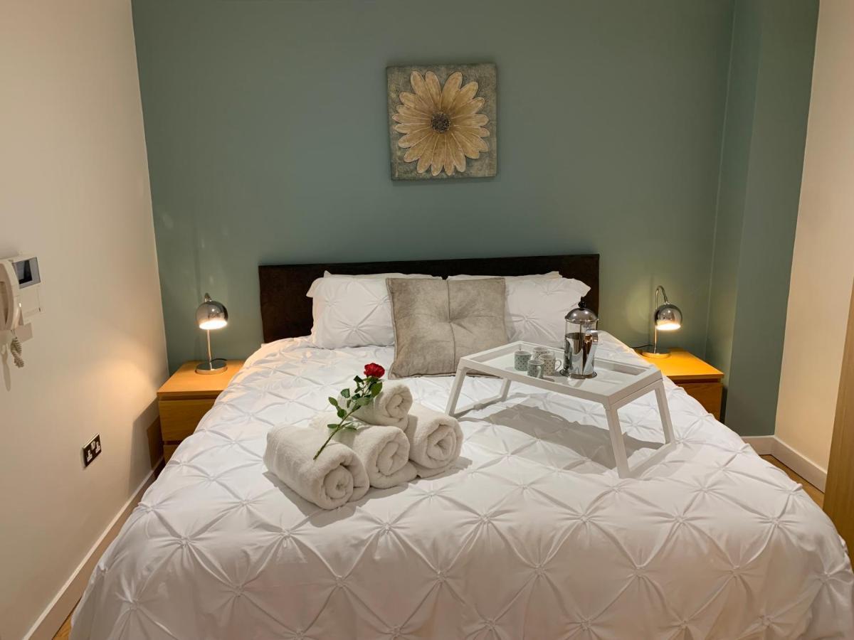 Apartment Modern, Centre, With Free Wifi, Gym Access, Netflix - West One