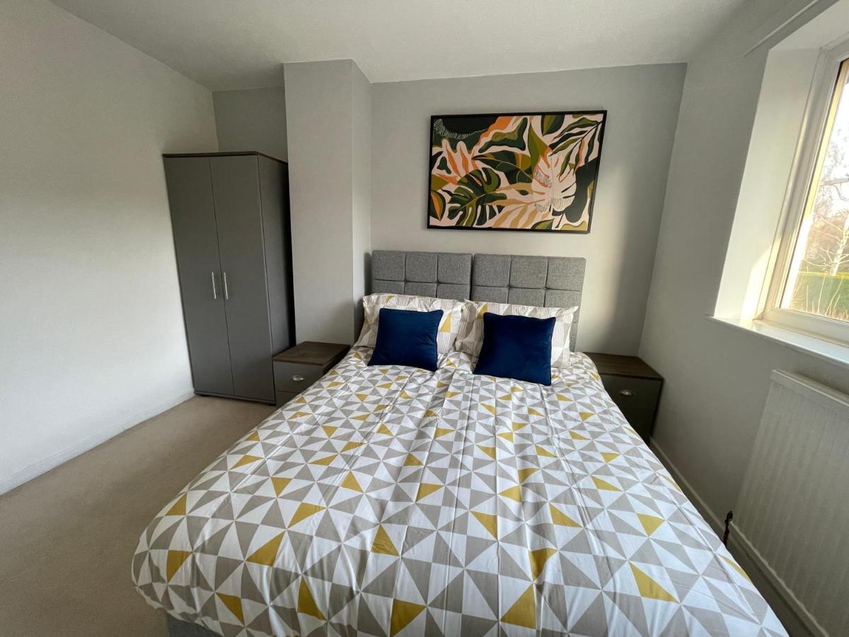 Stylish & Comfortable 3br Spacious With Parking
