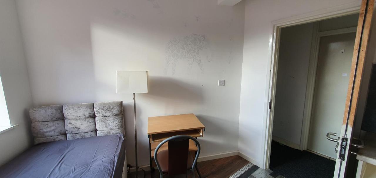 En Single Bedroom, Close To City Centre *