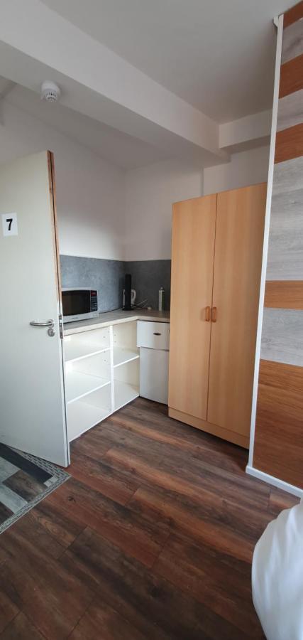 En Single Bedroom, Close To City Centre Apartment *