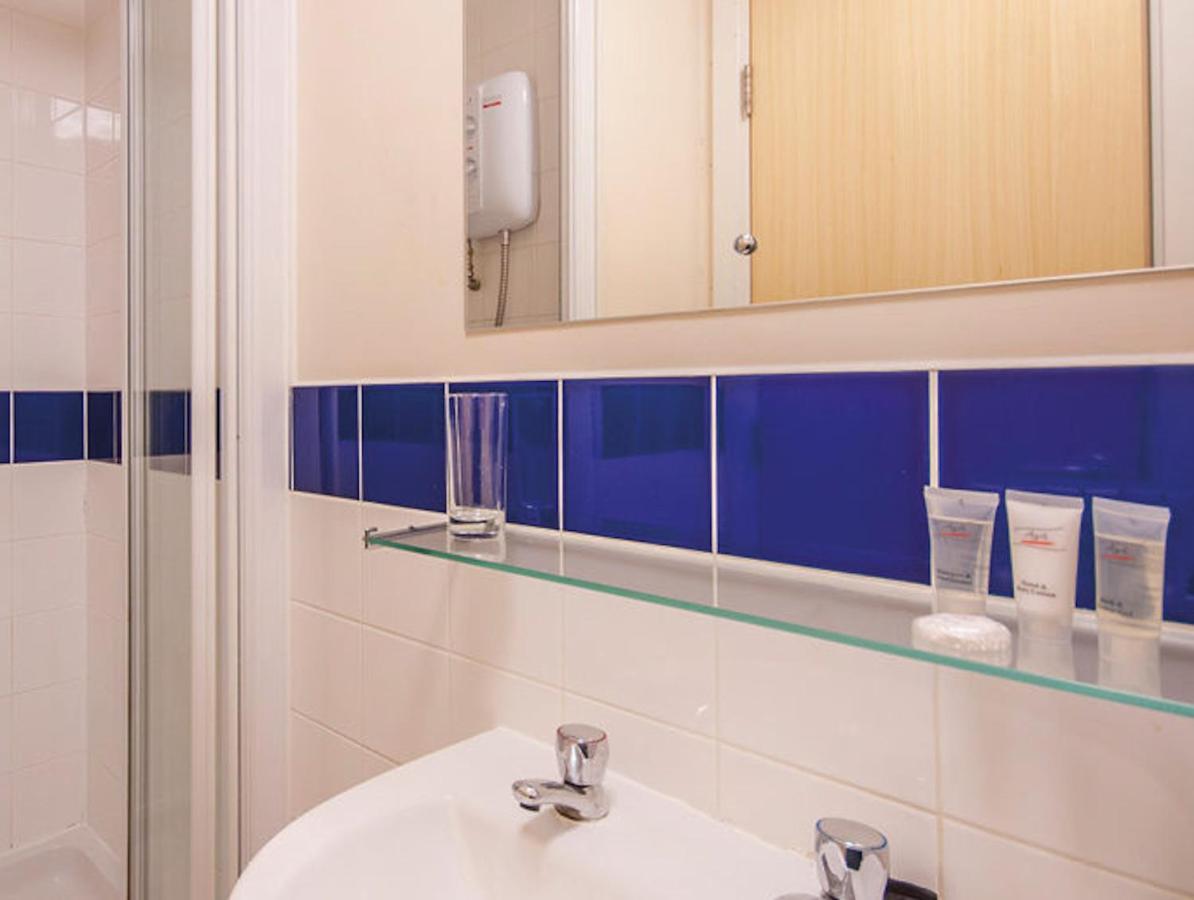 Apartment Vibrant Rooms For Students Only, Sheffield - Sk *