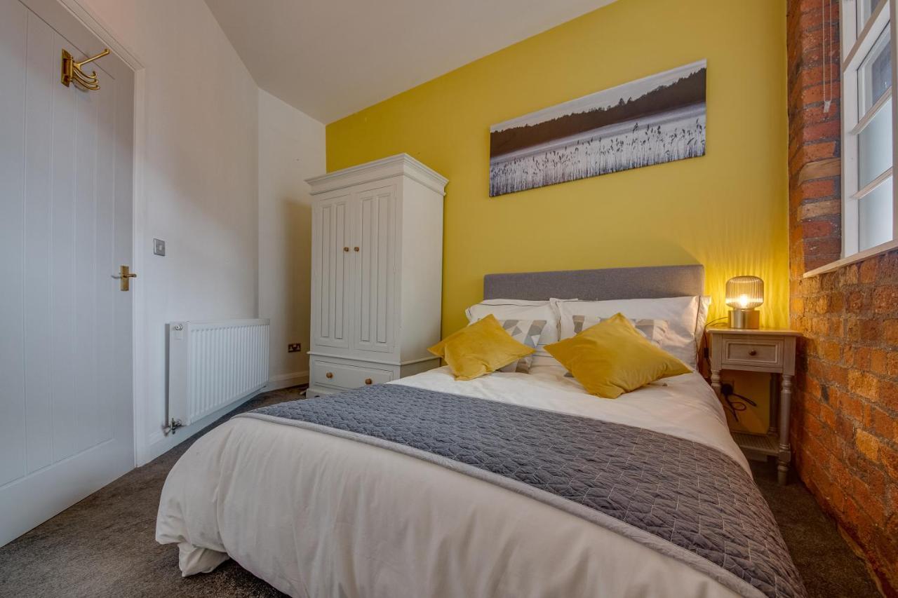 Lovely 1 Bed Sleeps 4 * Sheffield