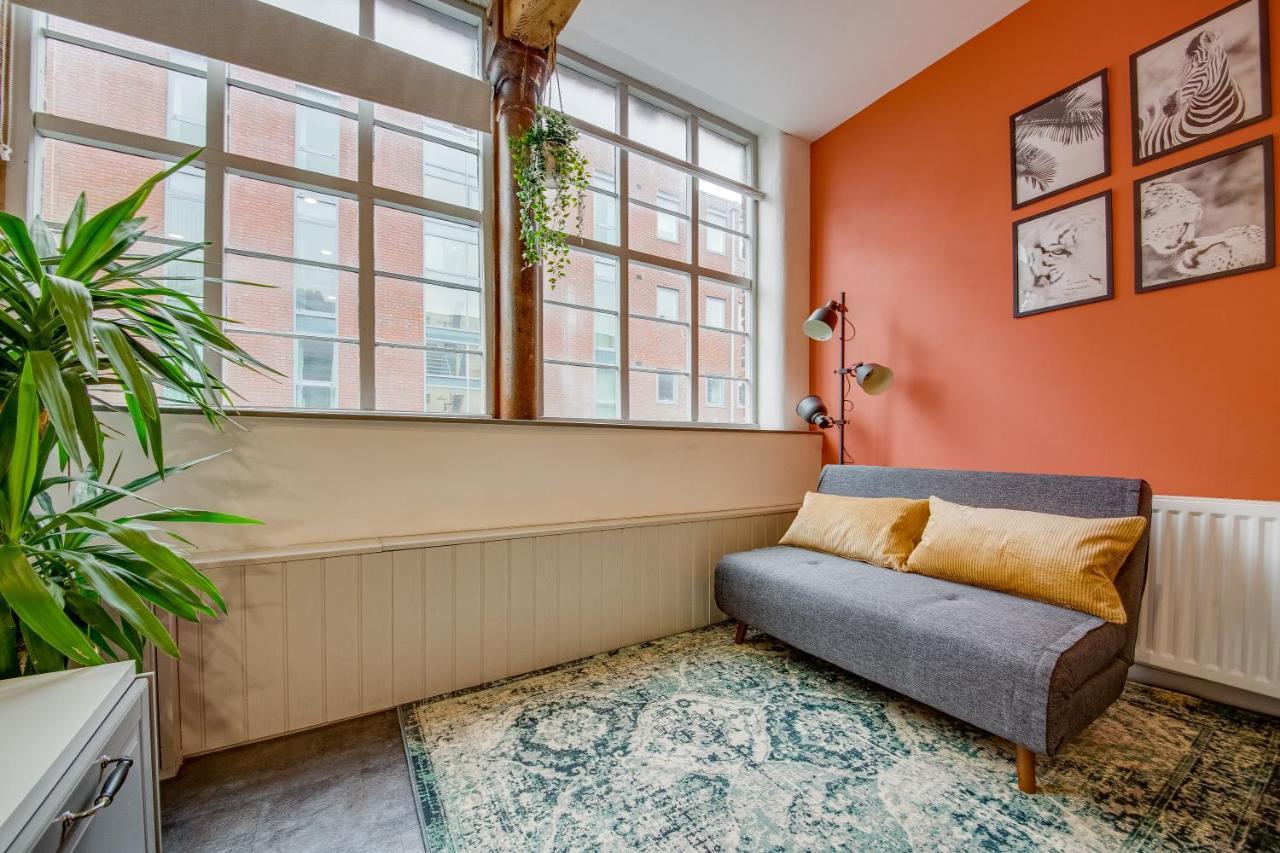 Lovely 1 Bed Sleeps 4 Apartment