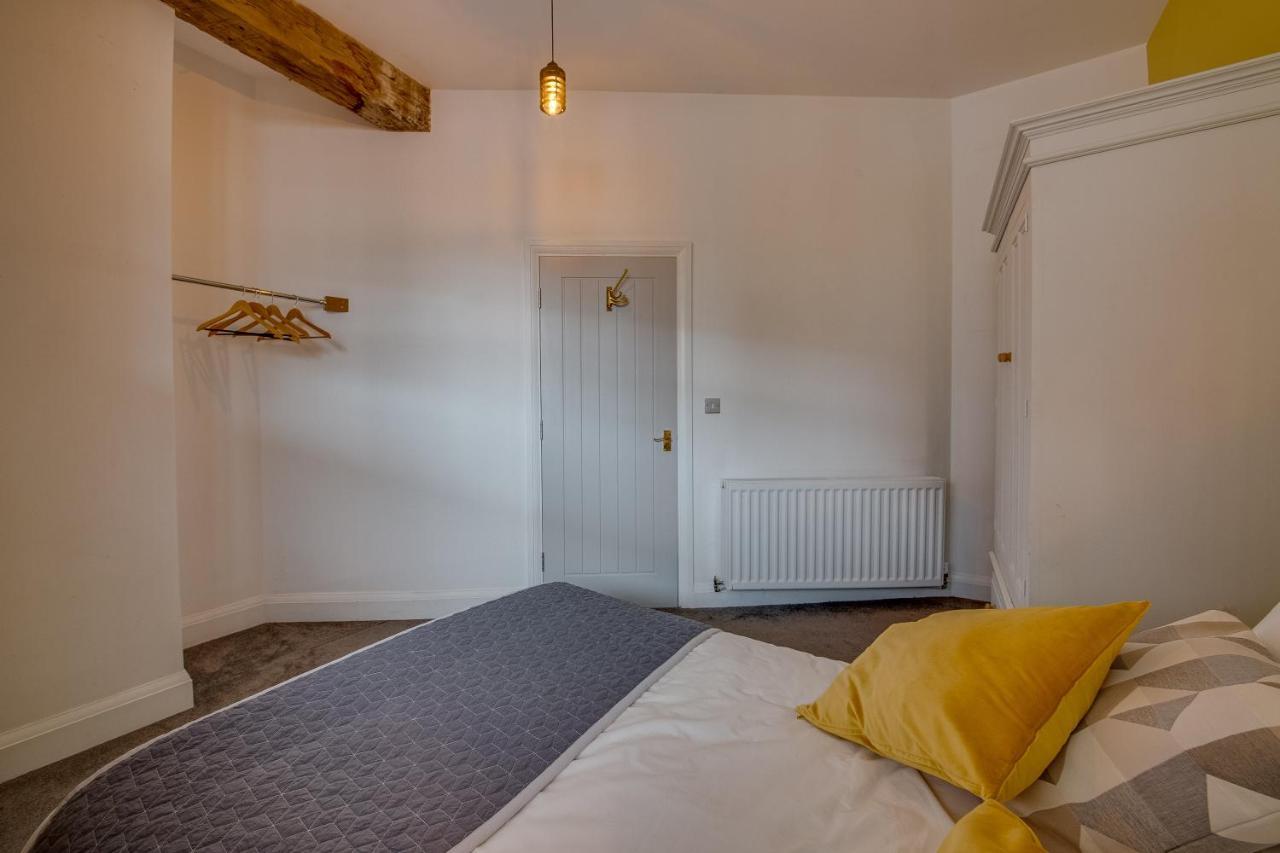 Lovely 1 Bed Sleeps 4 Apartment Sheffield