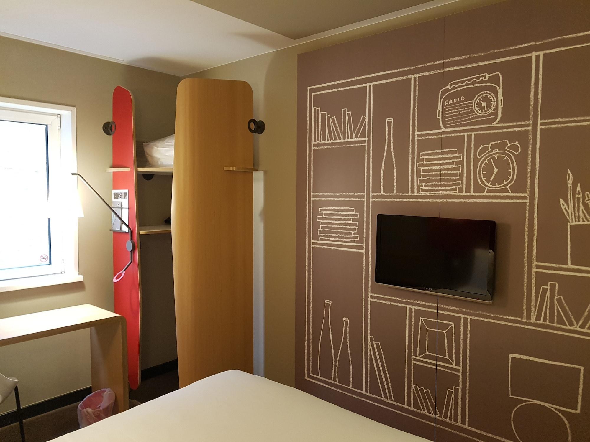 Ibis 3*