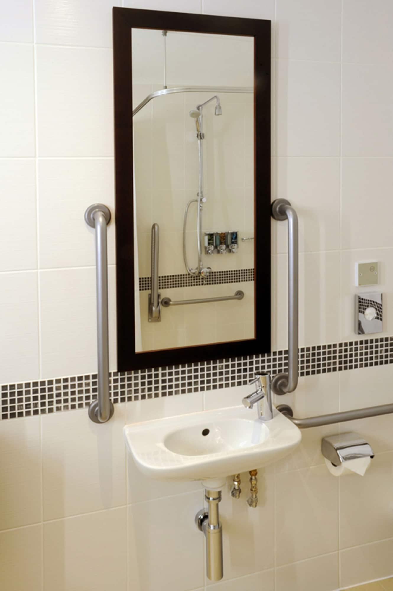 Hampton By Hilton 3*