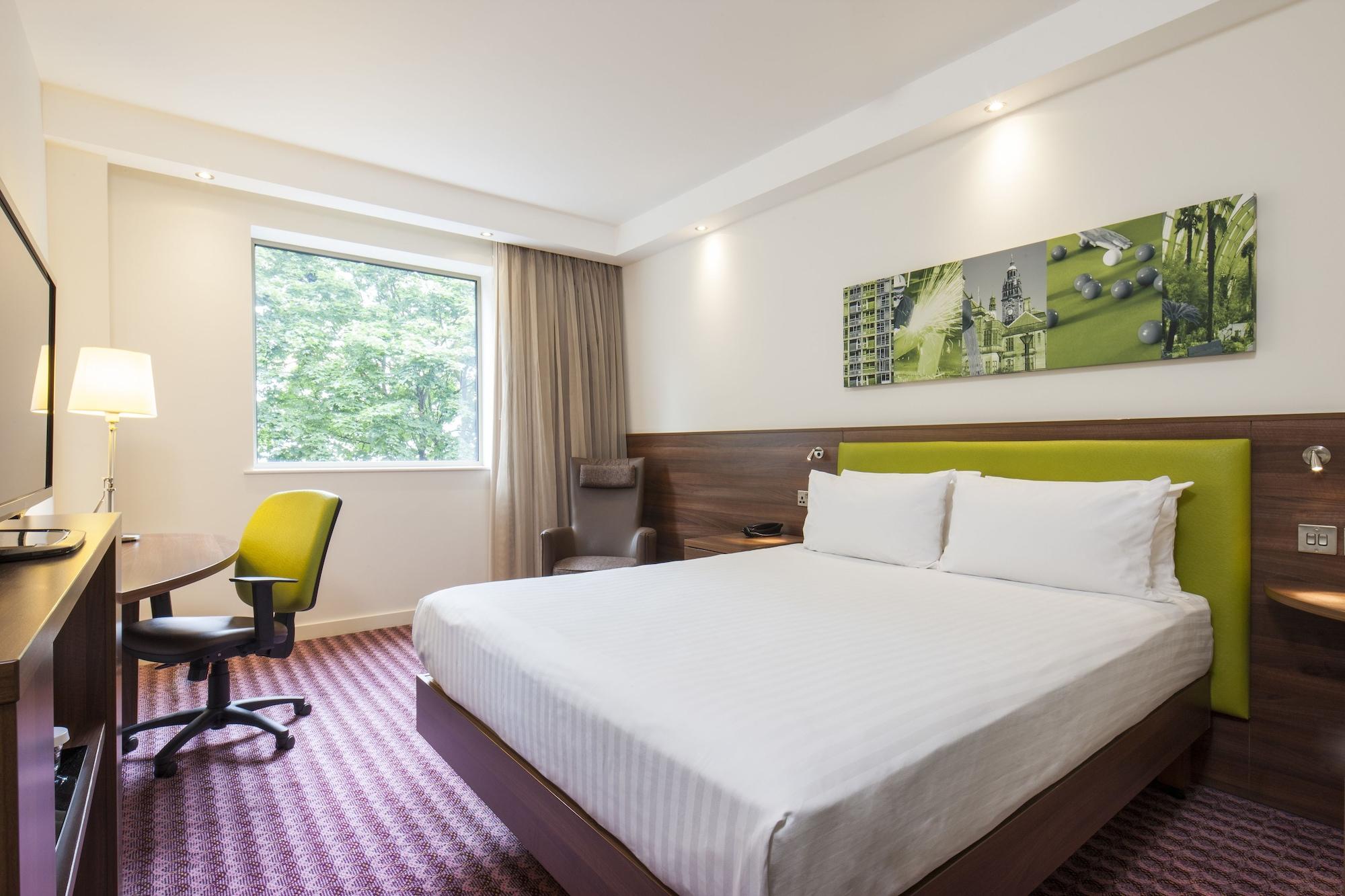 Hampton By Hilton 3*
