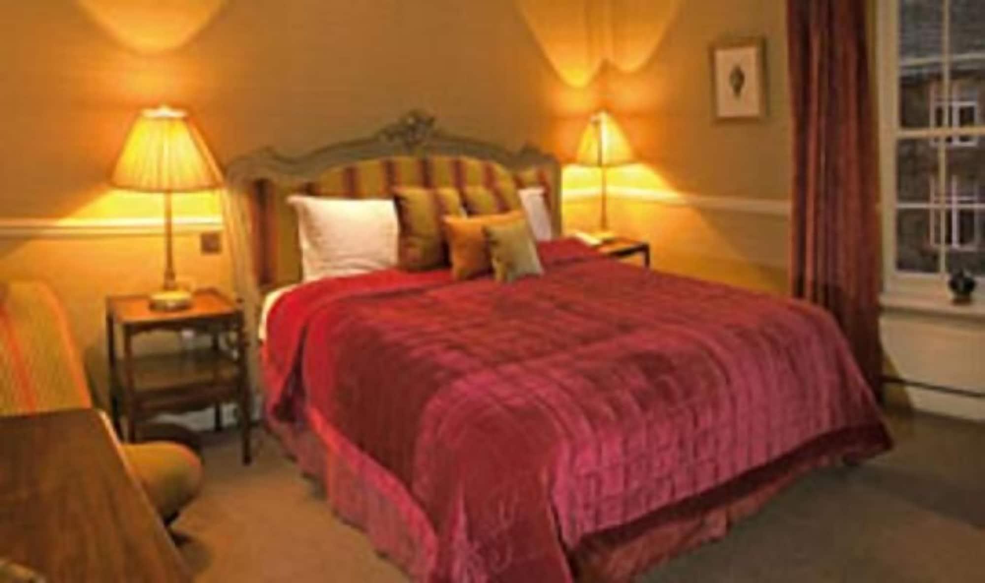 Whitley Hall Hotel 4*