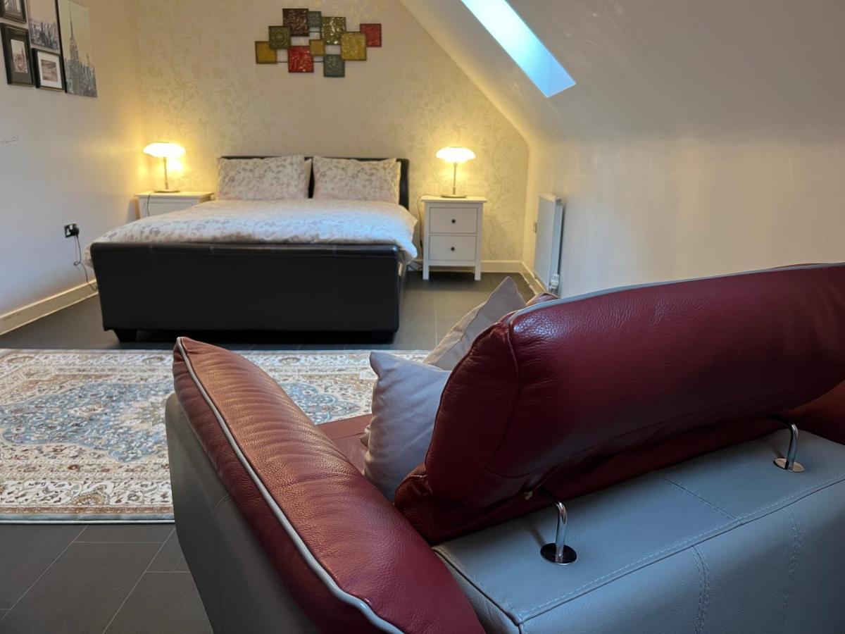 Centre , Free Wifi & Parking - Private - Shared House Hospedagem domiciliar Sheffield