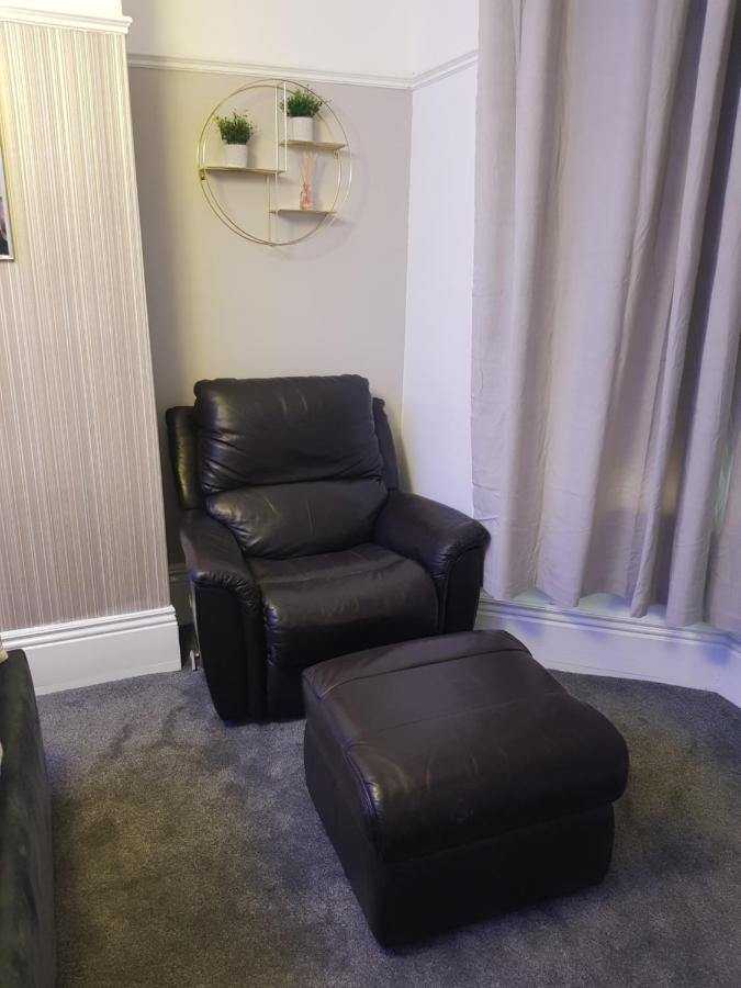 Guest house Highfields Living - Ensuite- Free Wifi- Free Local Parking Sheffield