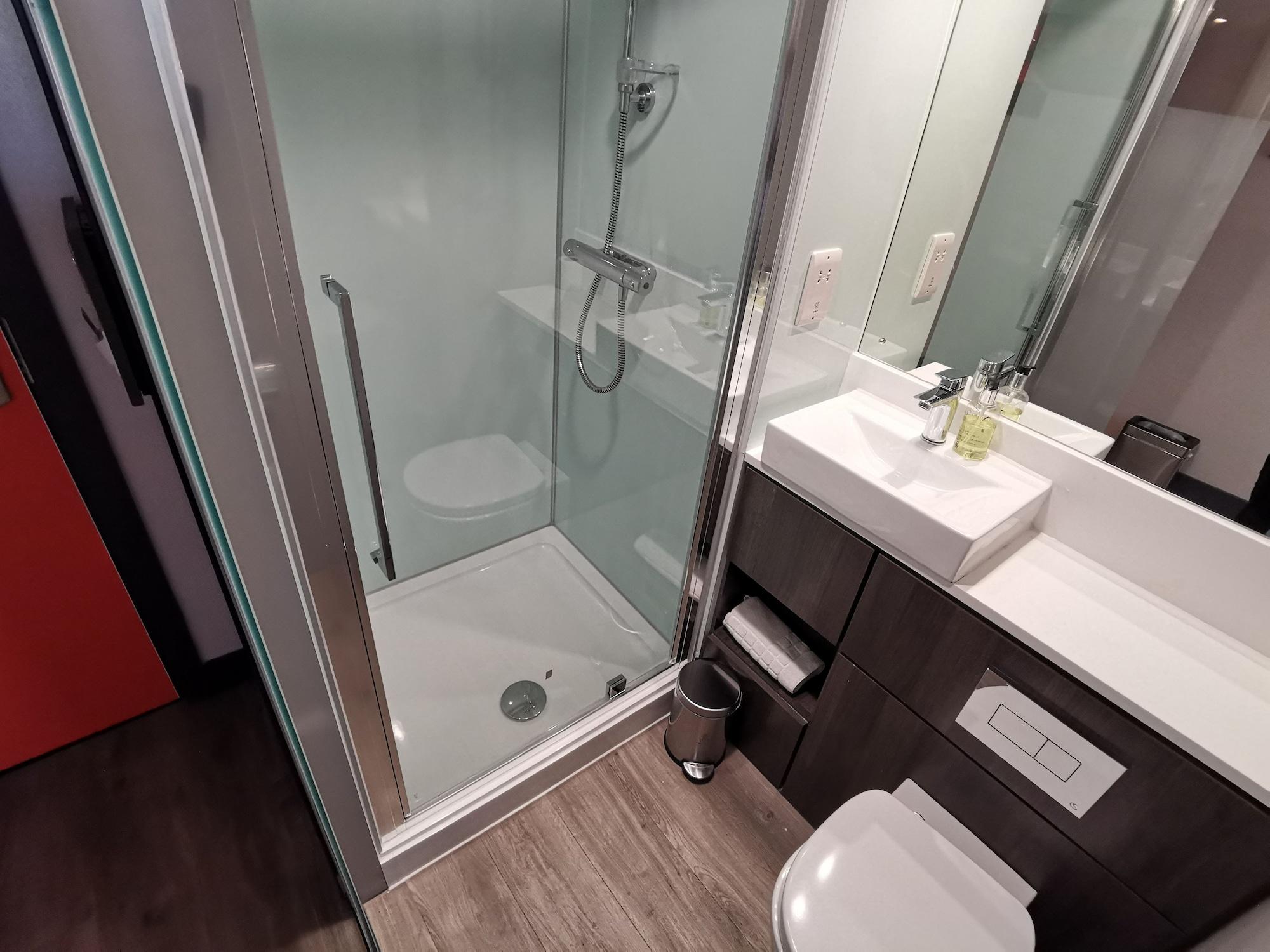 Easyhotel Hotel
