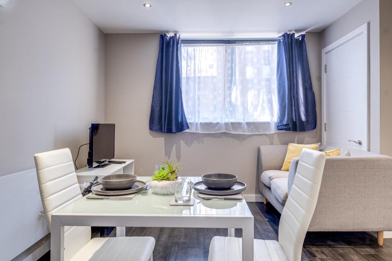 Smiling- The Fitzgerald Apartment *
