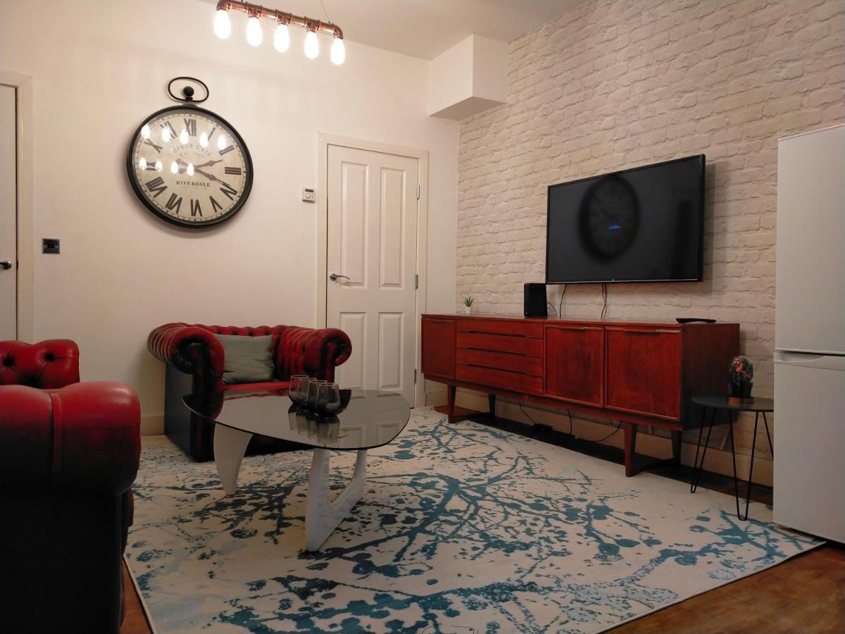 Holiday home 4 Bed Entire House - Heart Of The - Near Sufc
