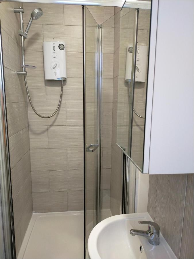 4 Bed Entire House - Heart Of The - Near Sufc