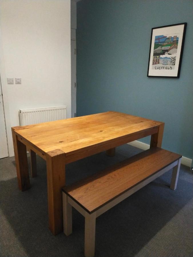 4 Bed Entire House - Heart Of The - Near Sufc *