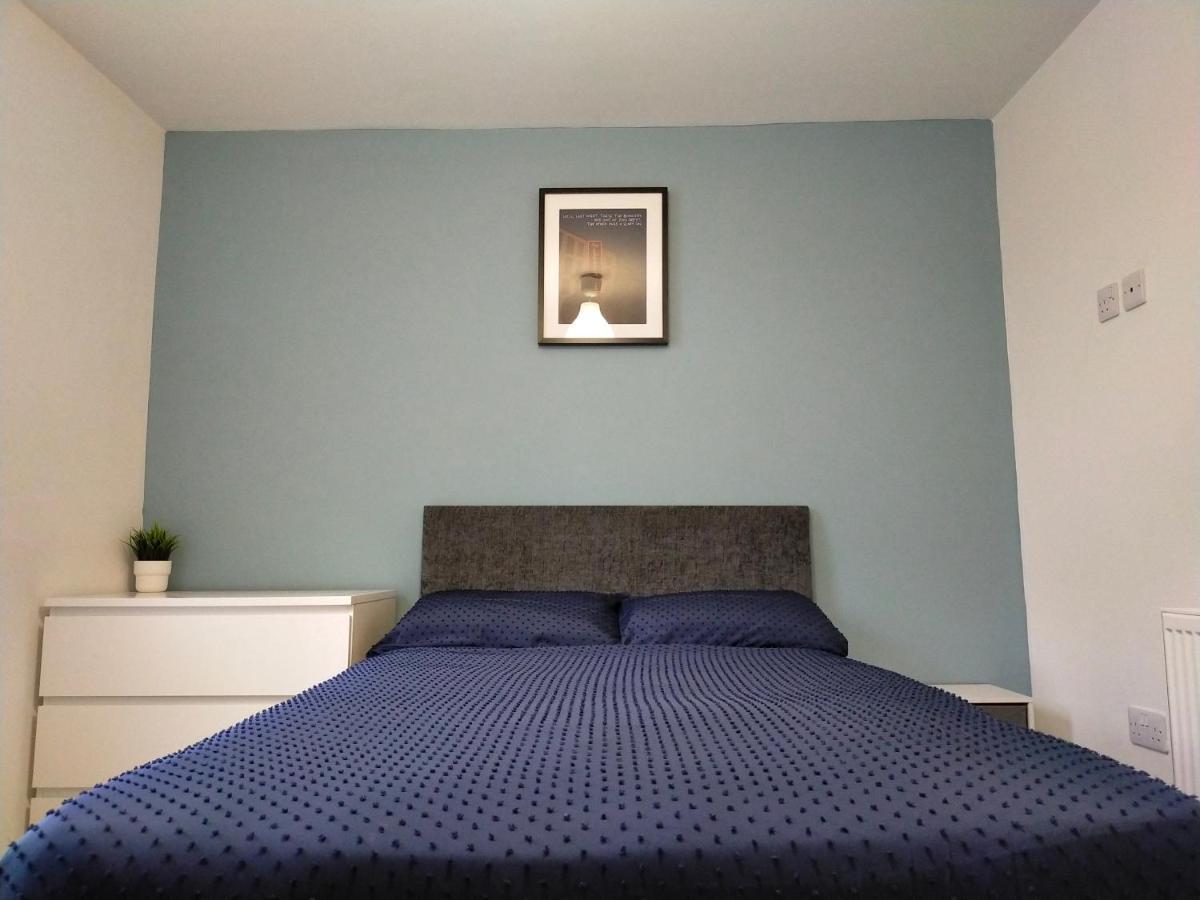 4 Bed Entire House - Heart Of The - Near Sufc