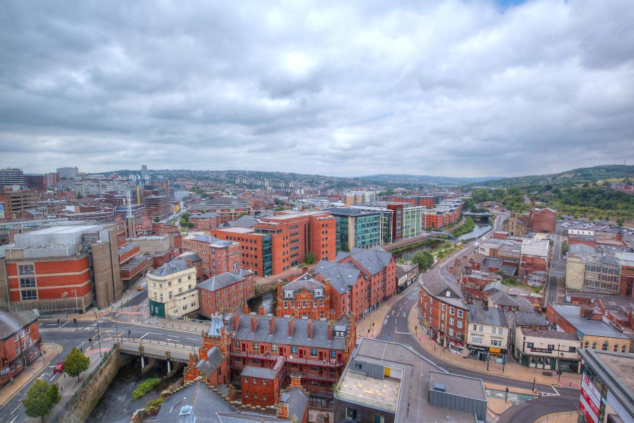 Apartment Free Parking, Iquarter Luxe 2 Bed - Available & Book Today *