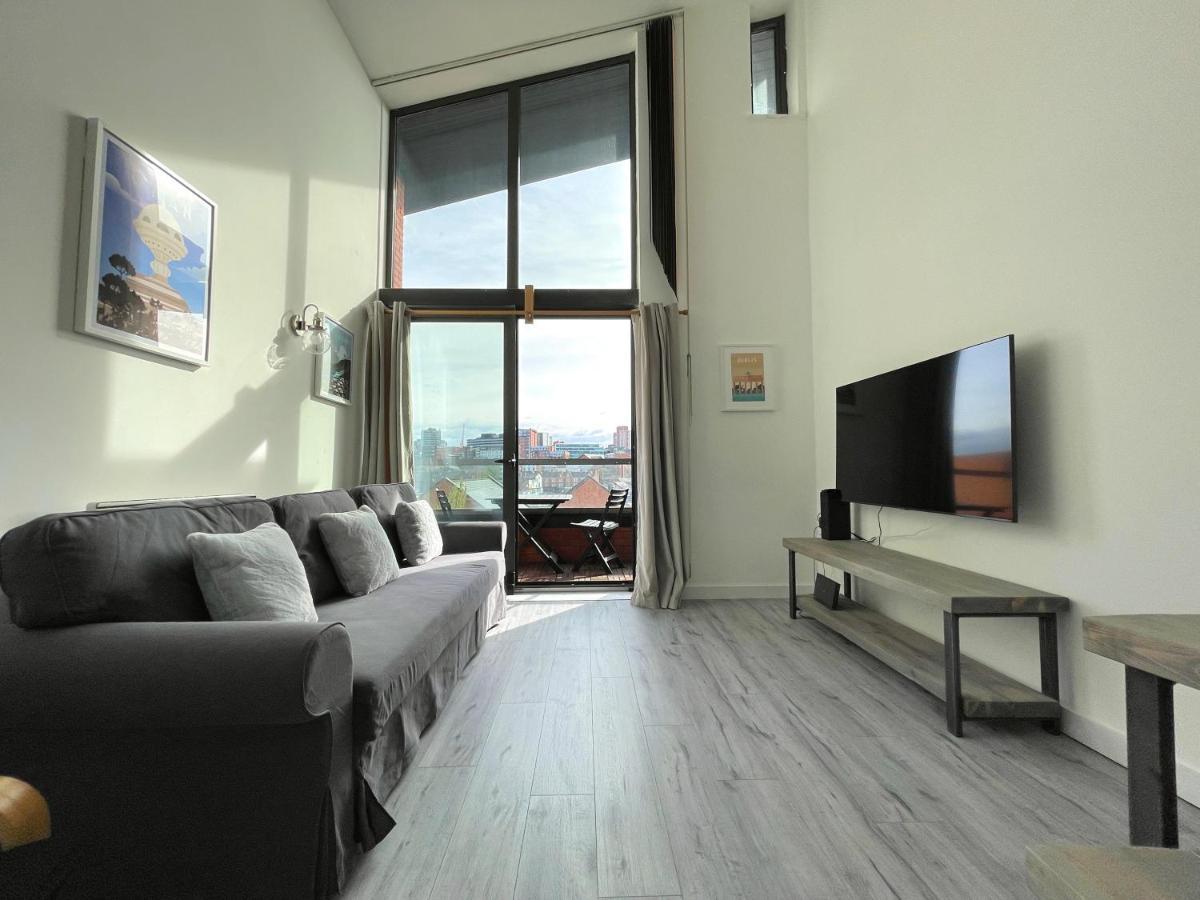 Penthouse W/ Parking