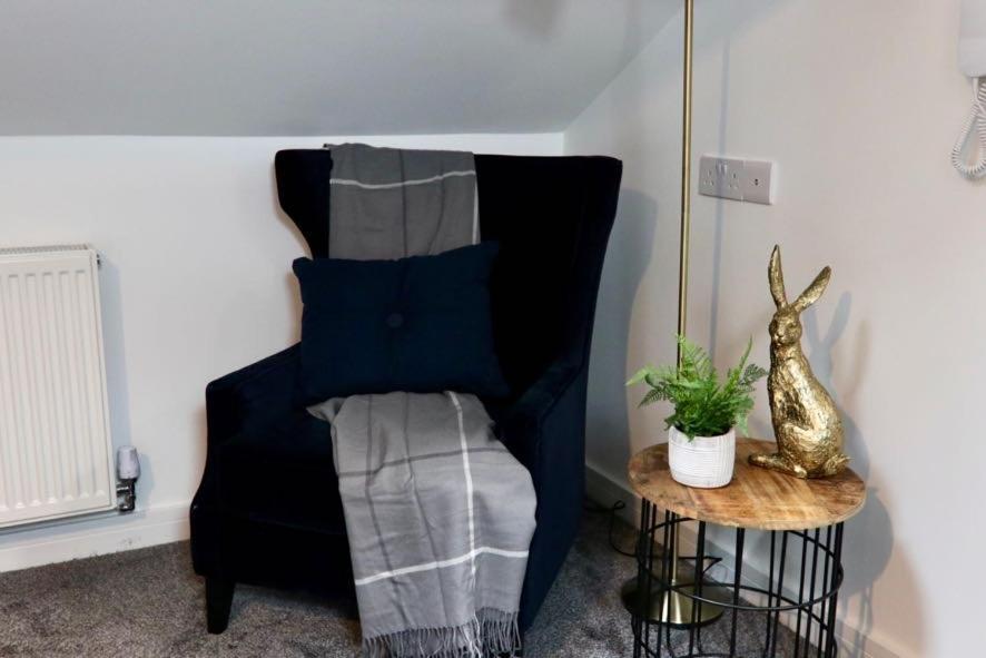 Boutique 5 Bed On Birdwell Road - Free Parking * Sheffield