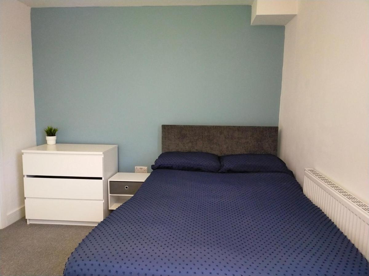 4 Bed Entire House - Heart Of The - Near Sufc