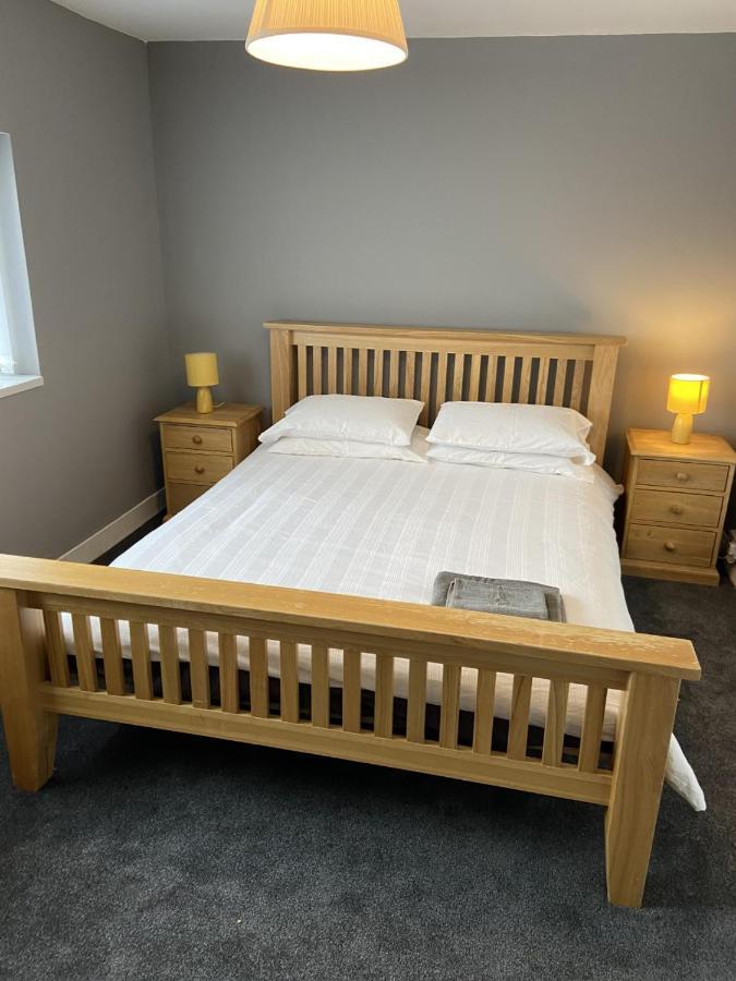 View 2 Bed House Free Parking