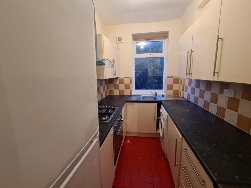 Budget Double En-suite Bedroom Homestay