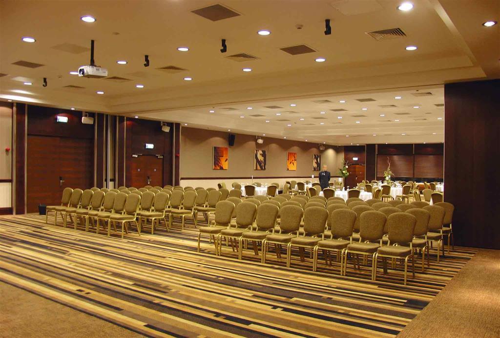 Mercure St Paul's & Hotel 4*