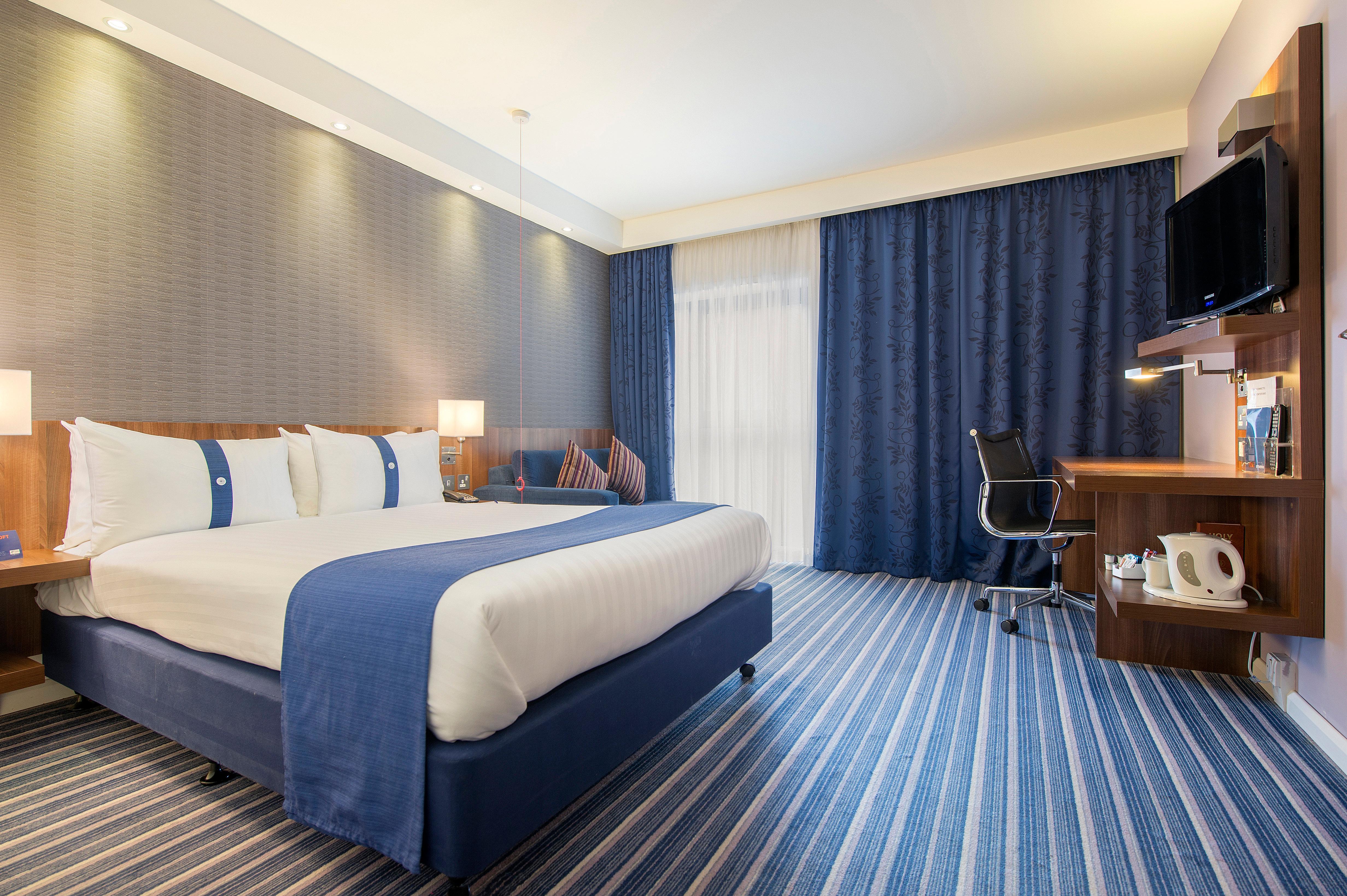 Hotel Express Centre, An Ihg 3*