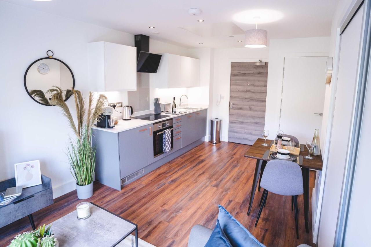 Modern - Centre - Free Wi-fi - New Apartment