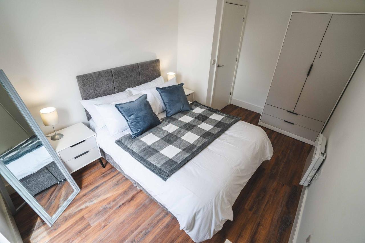 Modern 1-bed - New - City Centre - Free Wi-fi - * Sheffield