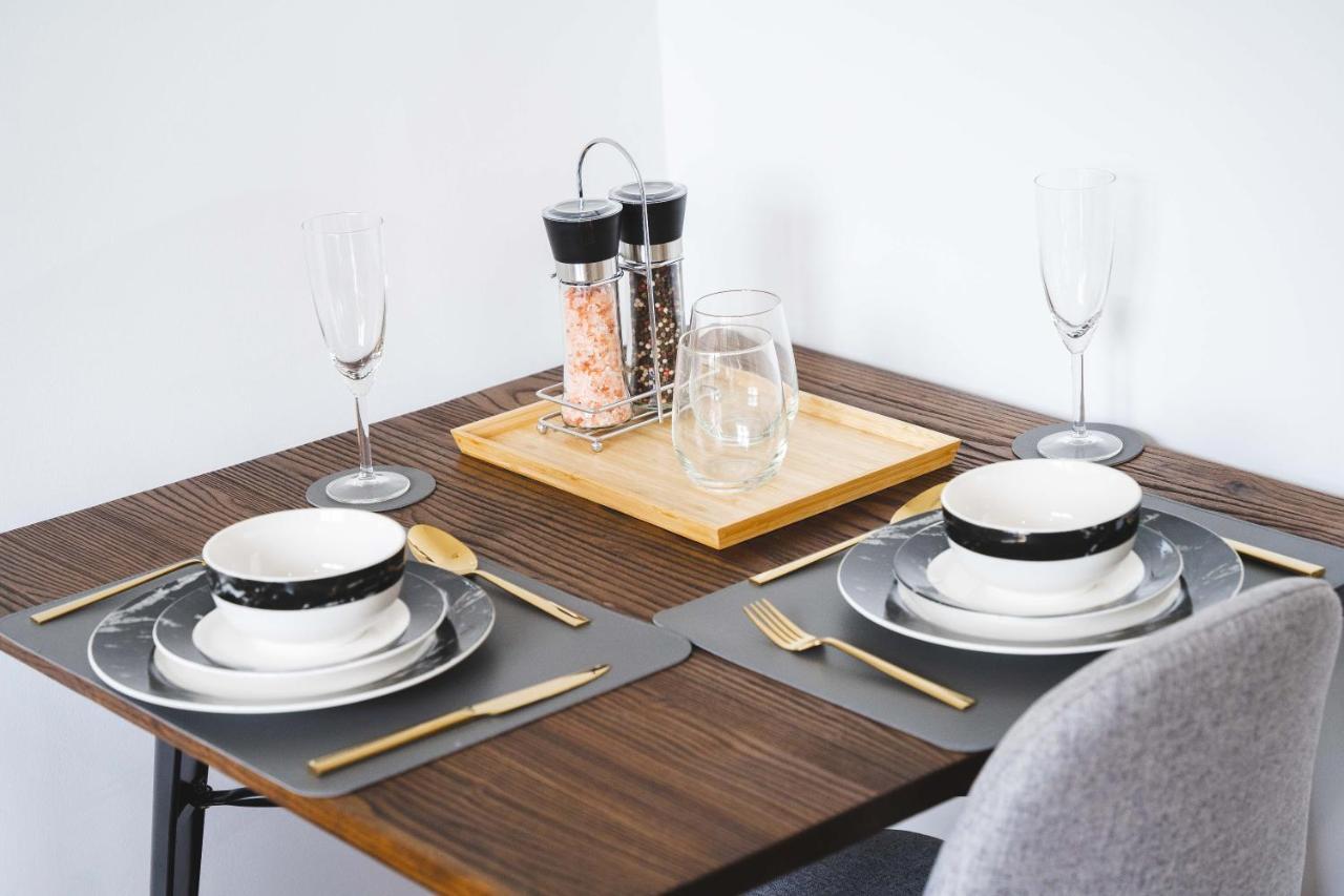 Modern 1-bed - New - City Centre - Free Wi-fi -