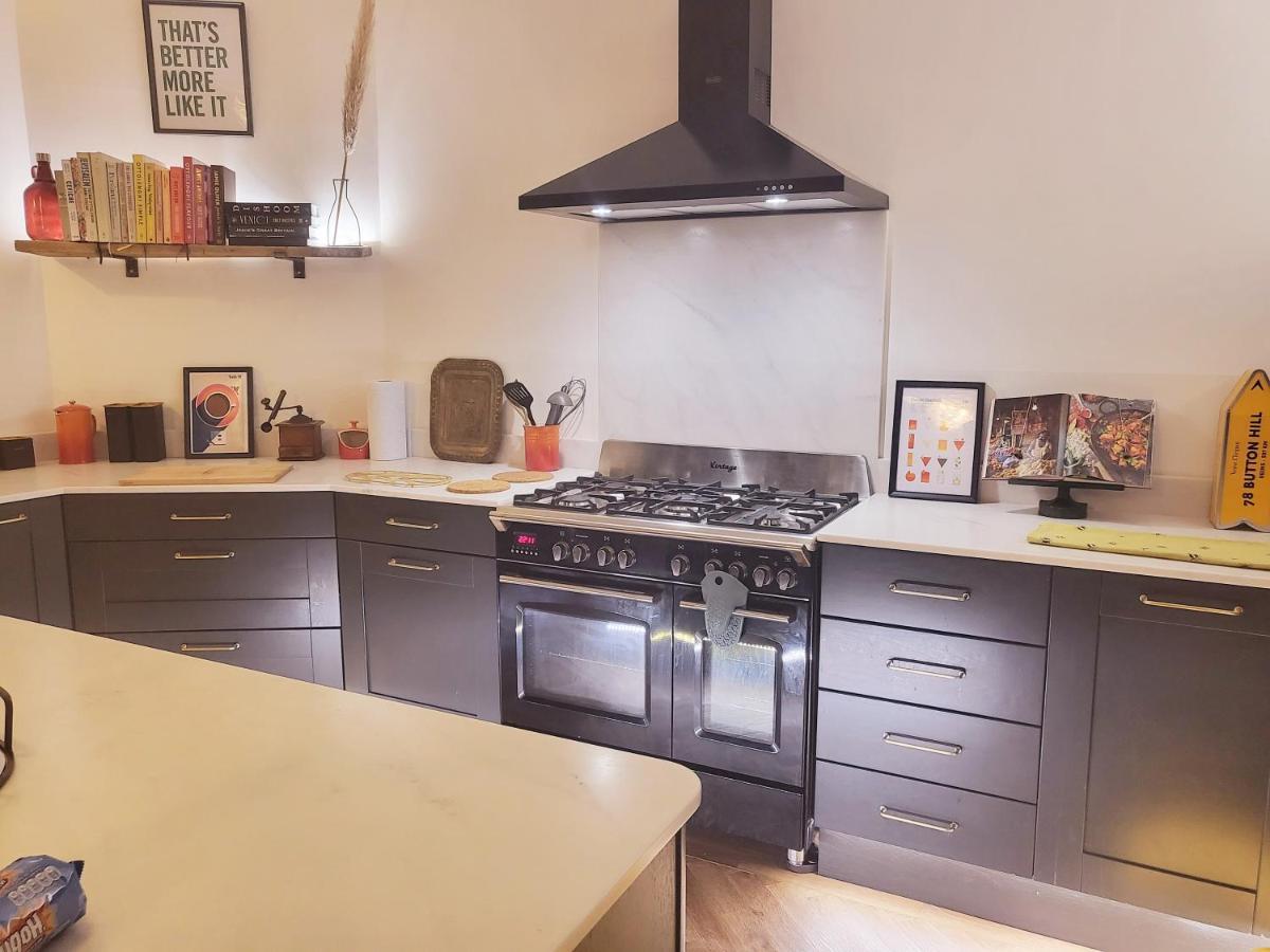 Luxury 4 Bed Family Property In Popular Location Sheffield