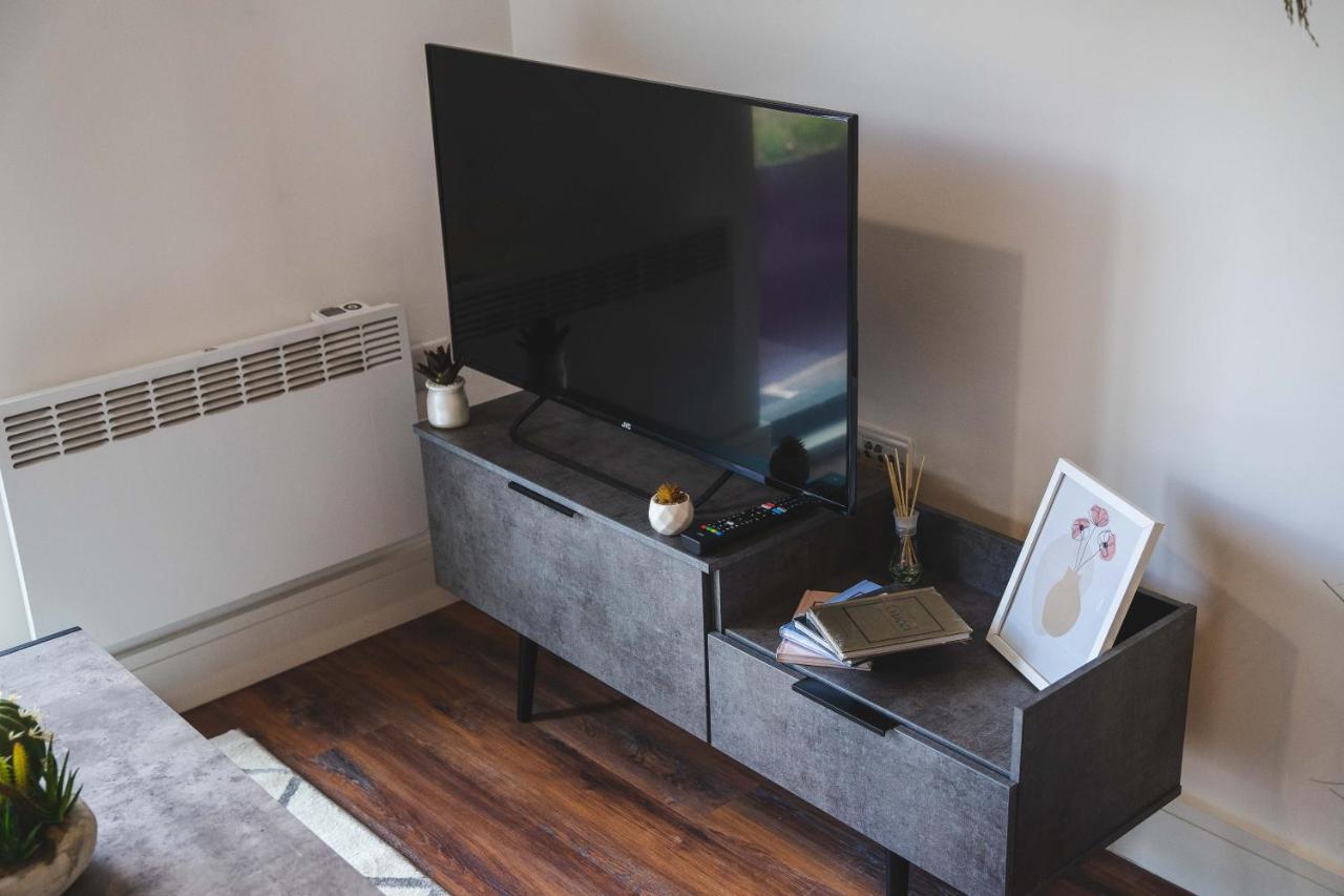 Modern - Centre - Free Wi-fi - New Apartment Sheffield
