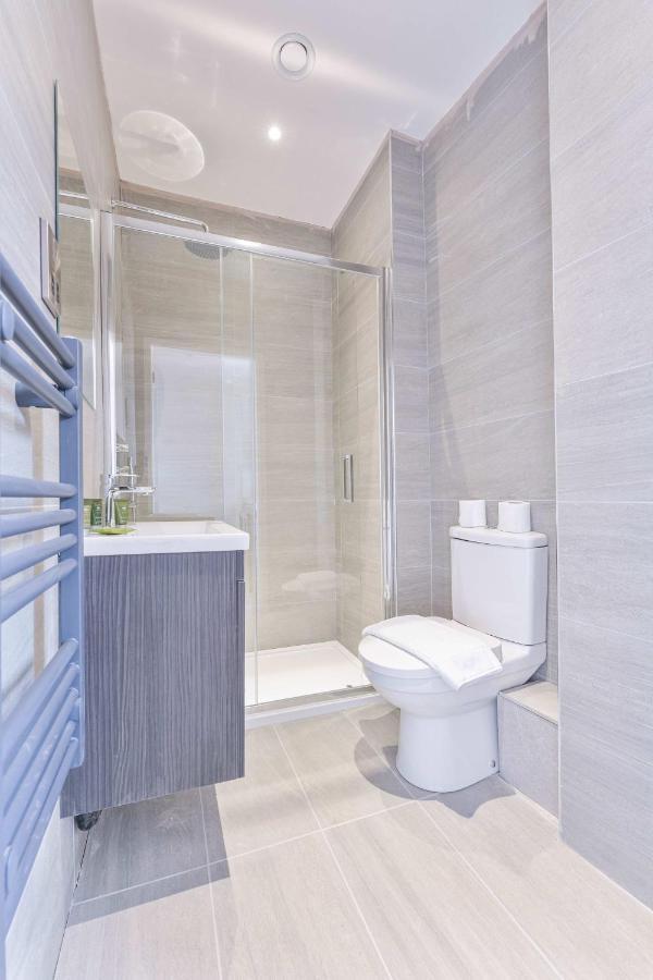 Lovely Studio In Central Apartment