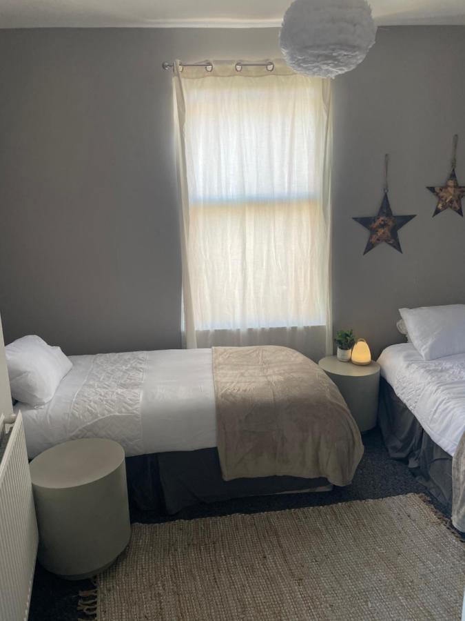 Perfect For Large Groups, Sleeps 15 Close To Centre Sheffield