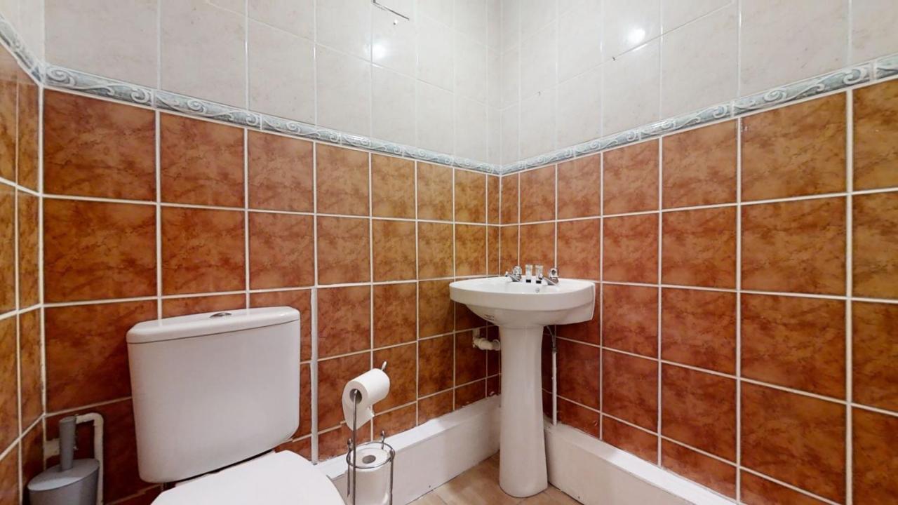 3 Bed Centre - Sleeps 8 Apartment Sheffield