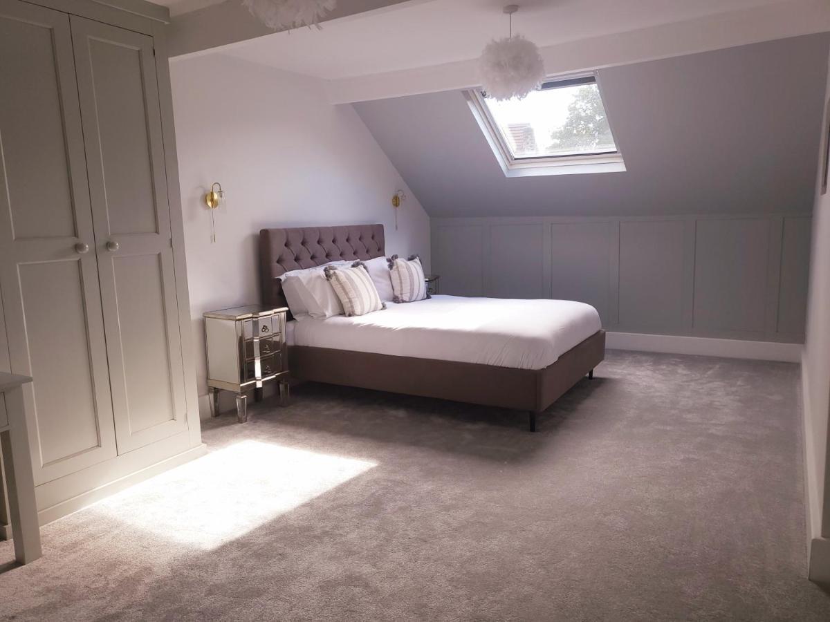 Luxury 4 Bed Family Property In Popular Location * Sheffield
