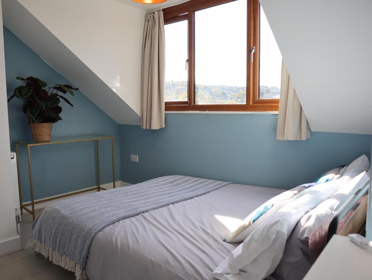 3-bedroom House With Free Street Parking Sheffield