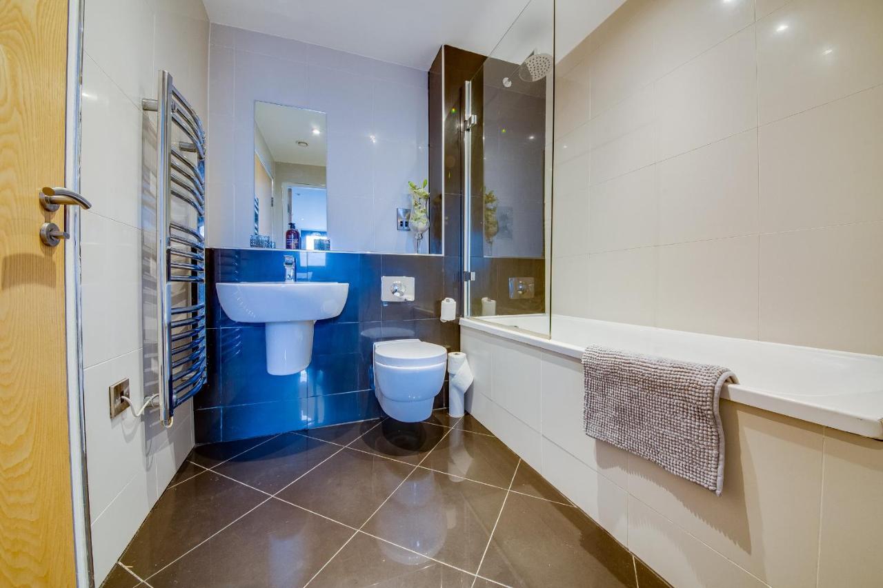 Spacious 3-bed Penthouse With Sky Line Views