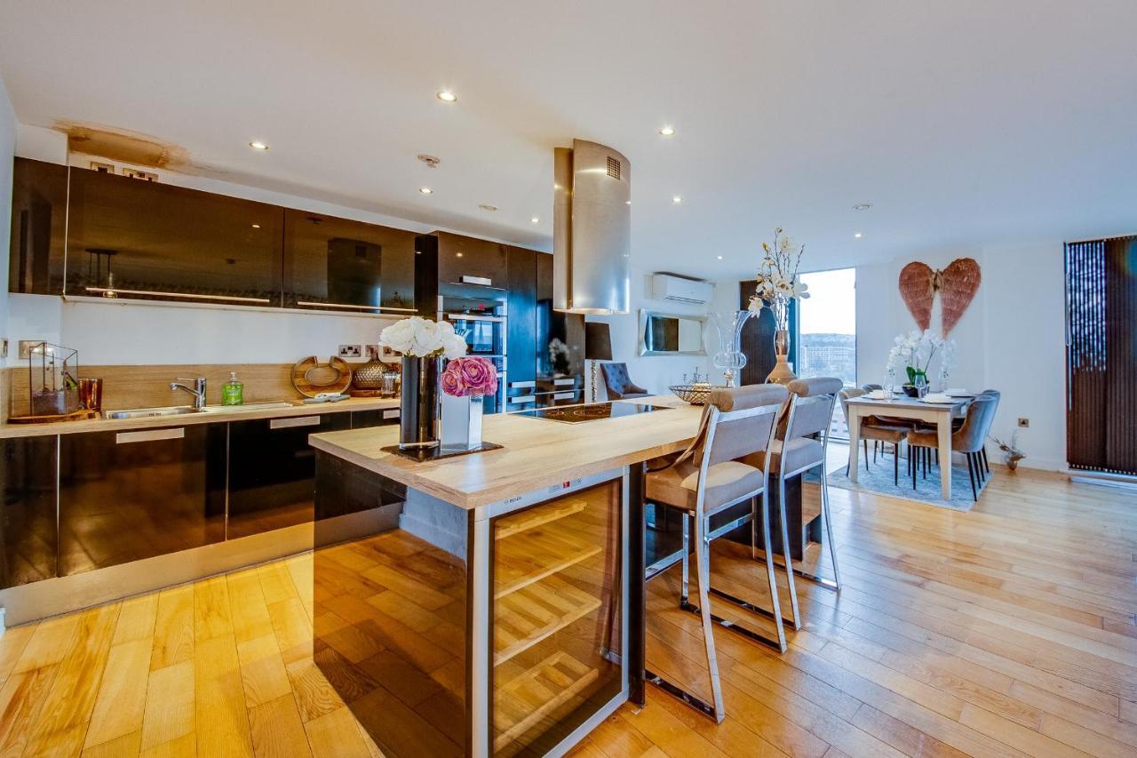 Spacious 3-bed Penthouse With Sky Line Views Apartment Sheffield