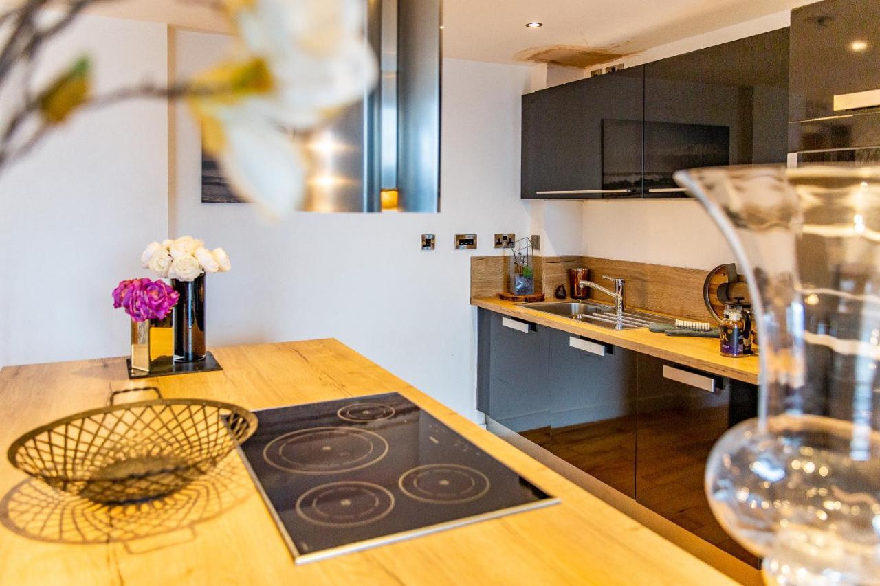 Spacious 3-bed Penthouse With Sky Line Views Apartment