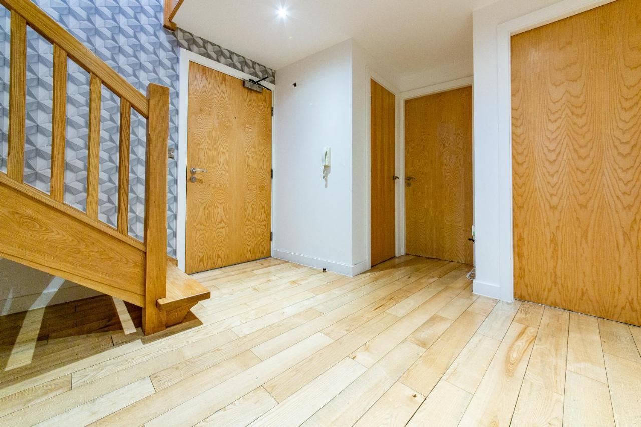 Apartment Spacious 3-bed Penthouse With Sky Line Views Sheffield