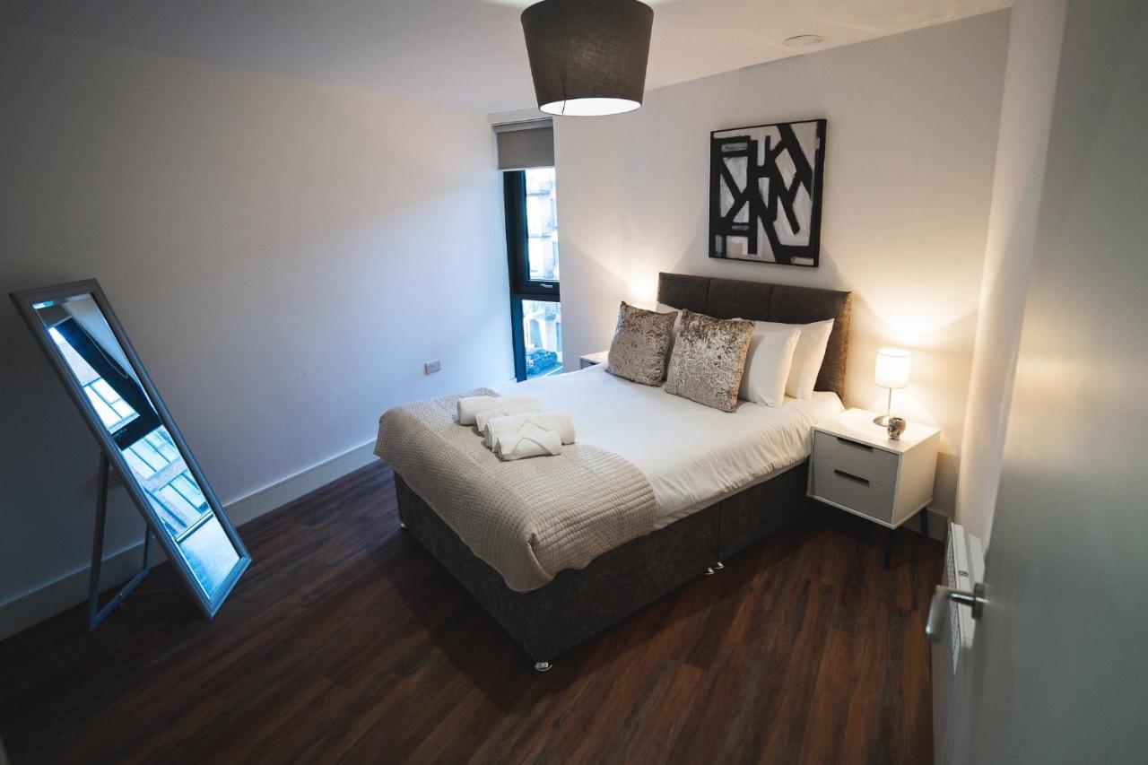 Apartment Modern 1-bed - New - City Centre - Free Wi-fi - *