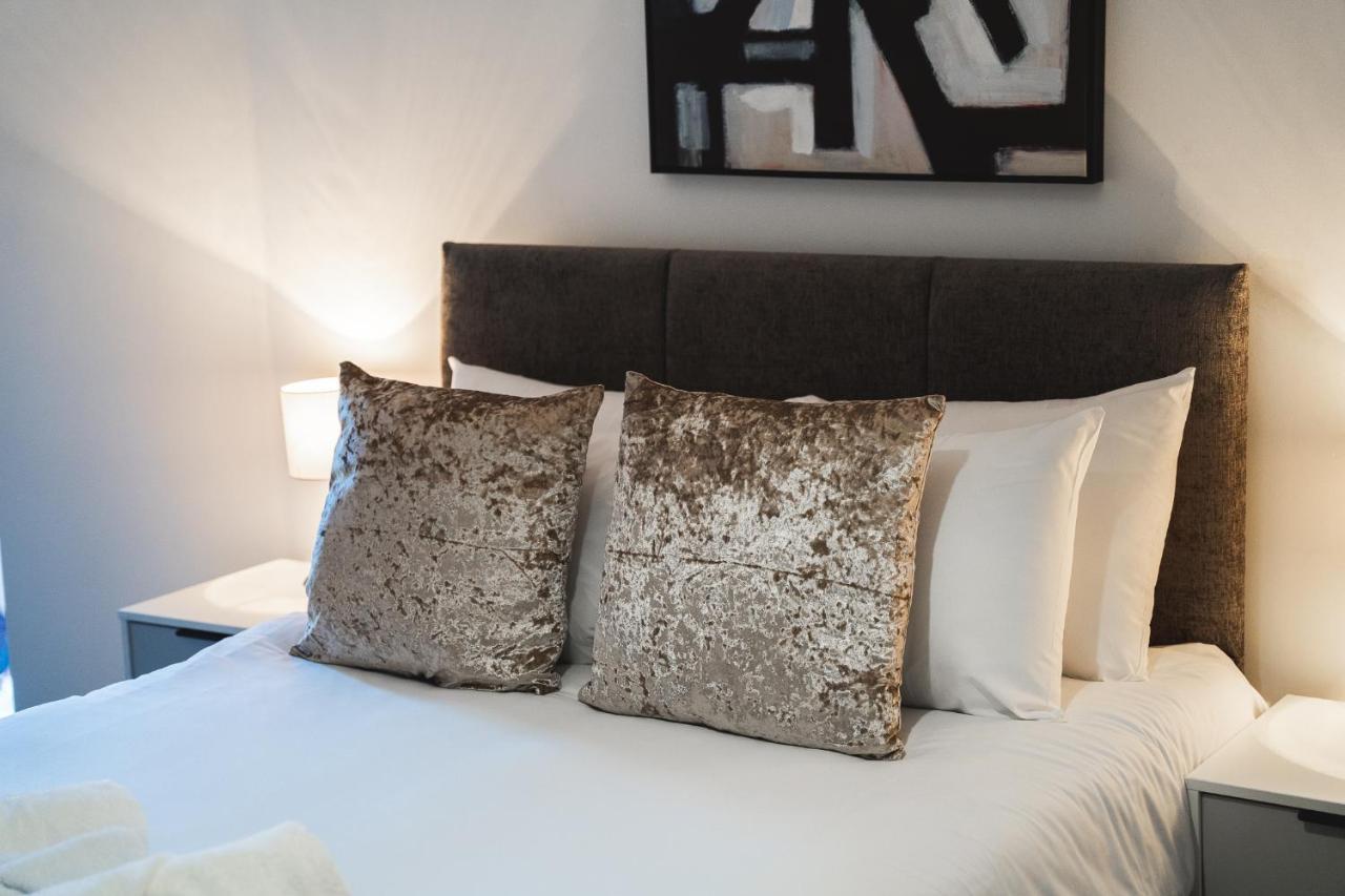 Modern 1-bed - New - City Centre - Free Wi-fi - Apartment *