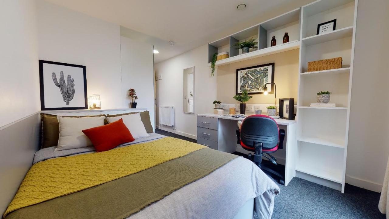 Ensuite Bedrooms With Shared Kitchen And At Century Square In