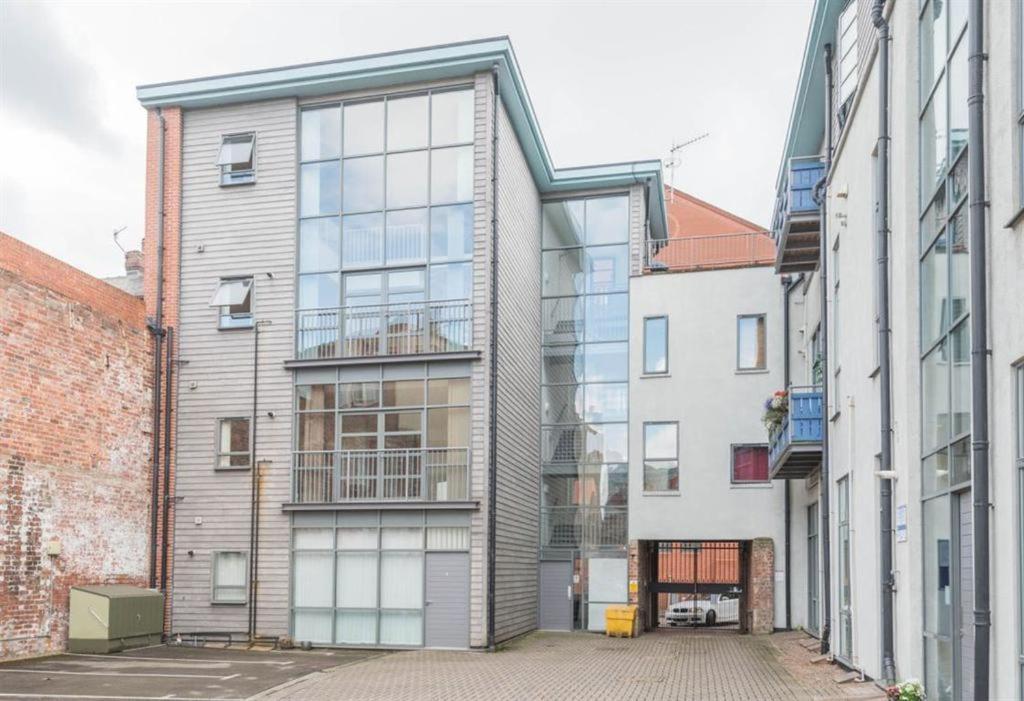 Short For Contractors And Weekend Stays Aparthotel