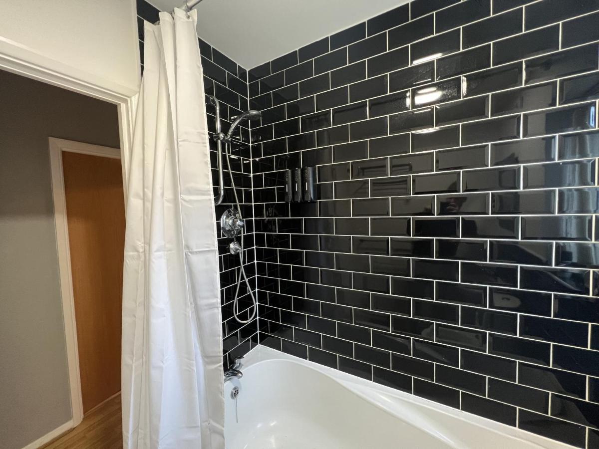 194 Woodhouse Lane * Sheffield