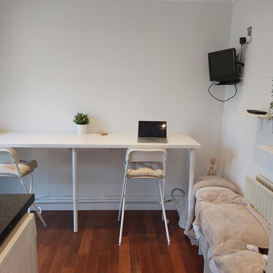Homestay White House